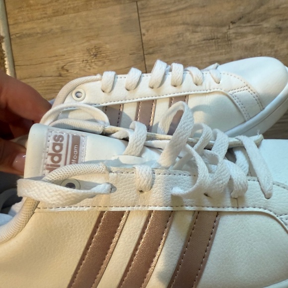 Adidas White Sneakers with Gold Details - Picture 1 of 3